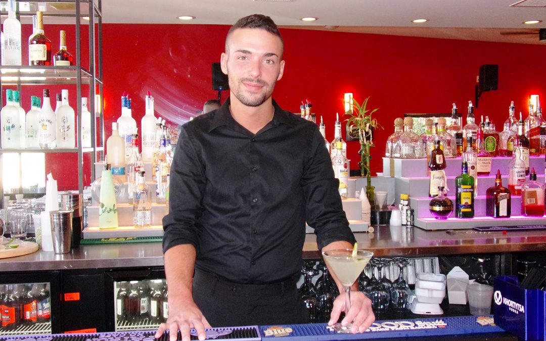 MY TOWN’s Bartender of the Month , Trevor Bowling